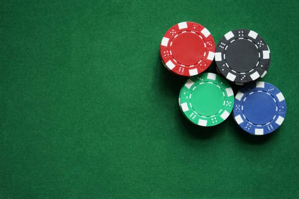 Halaman penawaran aktif menampilkan bonus deposit, cashback, dan penawaran musiman